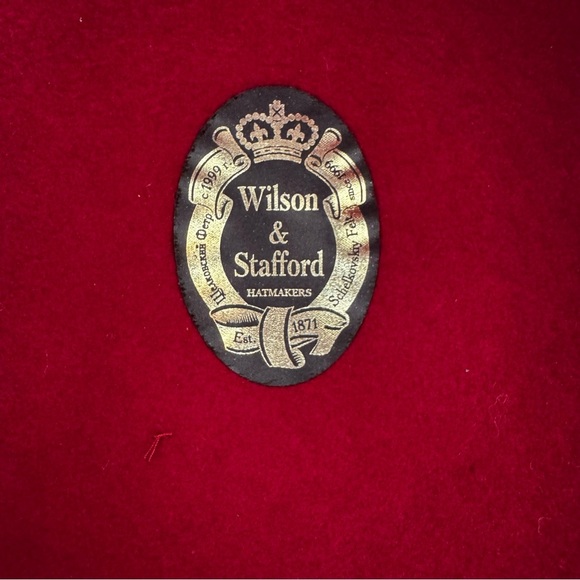 Wilson & Stafford Hatmakers Vintage Red Felt Brimmed Cloche Women's Hat - Picture 8 of 9